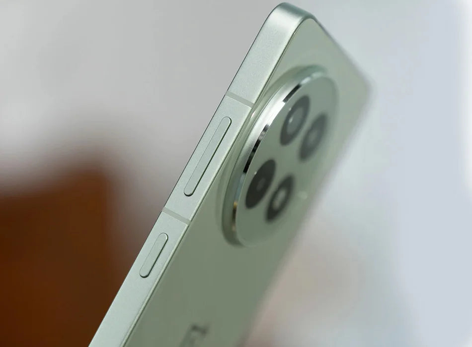 OnePlus Ace 5 5G smartphone UAE mint green rear close up showing circular triple camera and side buttons