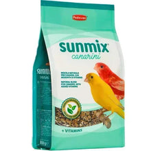 Canary seed mix bag, 850 g, with vitamins and bird label