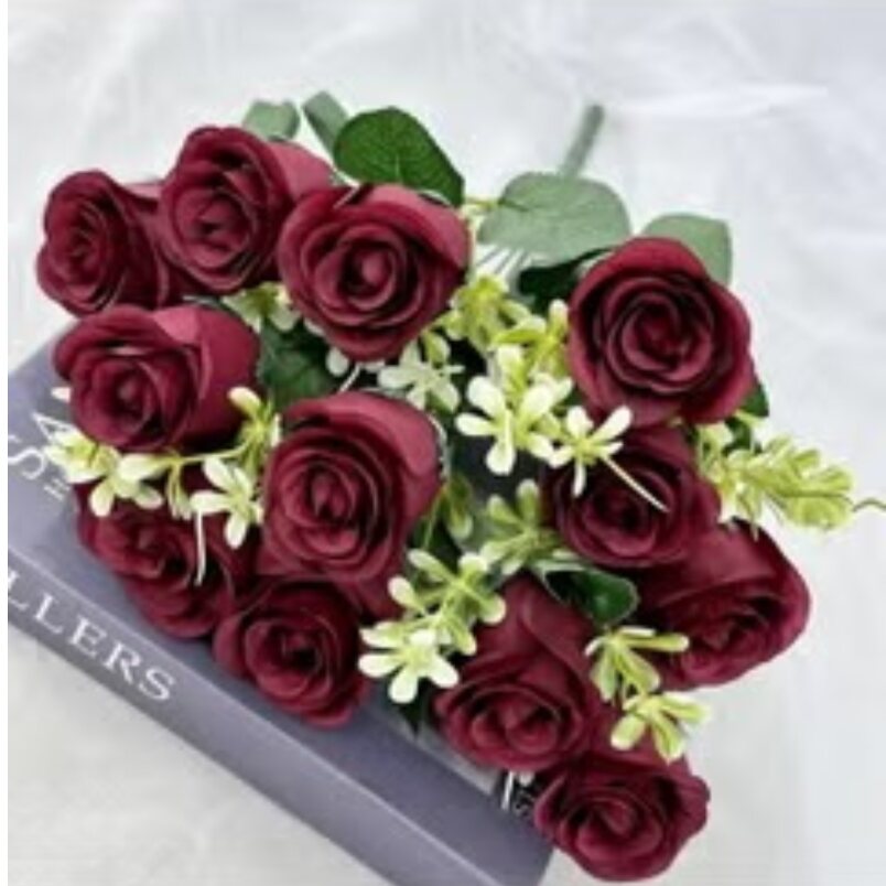 Huitich realistic faux roses for weddings in deep red with green leaves and white floral accents