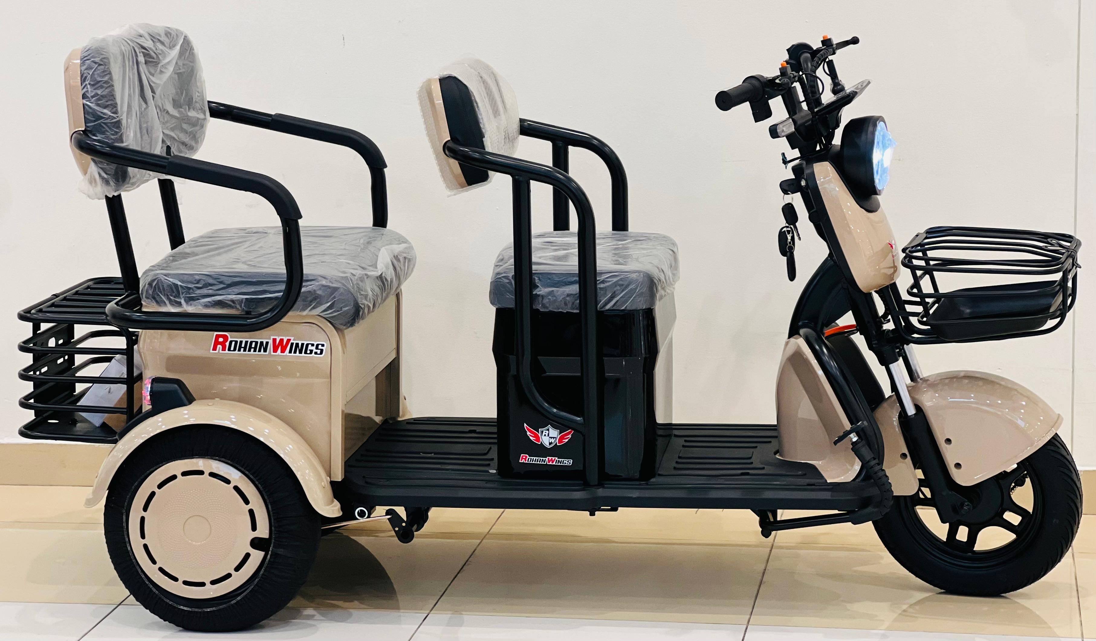 RohaN Wings X7 electric scooter UAE featuring comfortable seating for commuters and a durable frame
