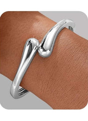 Irregular Wave Cuff Bracelet – Fluid Design in Gold & Silver Tone