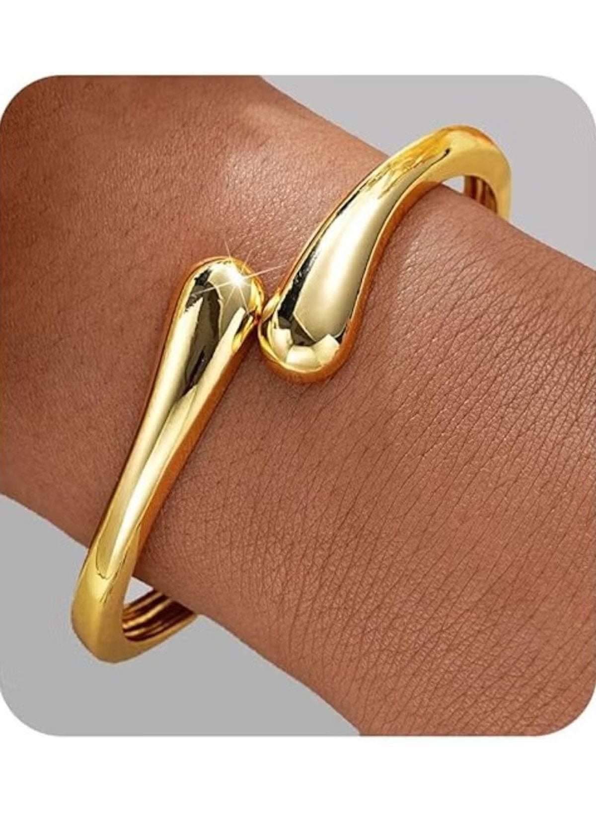 Irregular Wave Cuff Bracelet – Fluid Design in Gold & Silver Tone